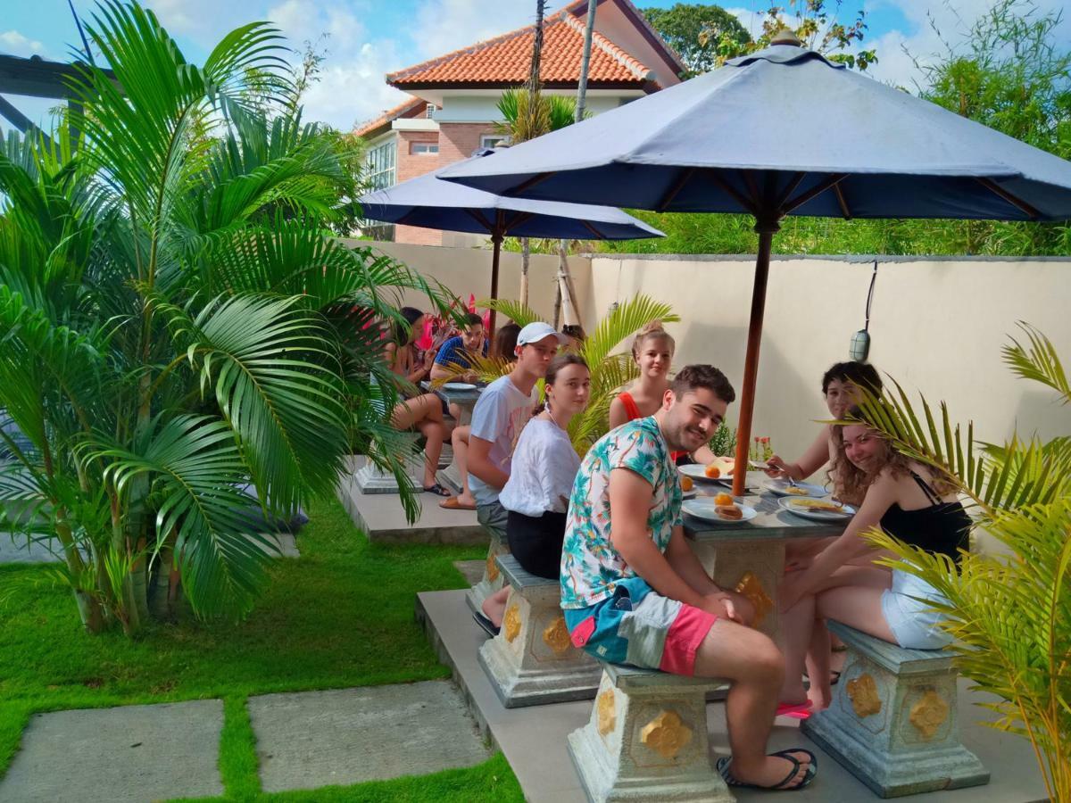 In Calm Hostel Canggu Dış mekan fotoğraf
